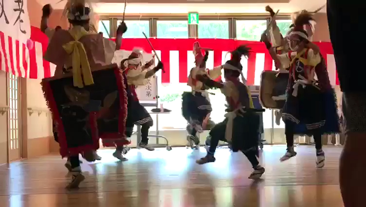 磯島家、子どもたちの“踊り”